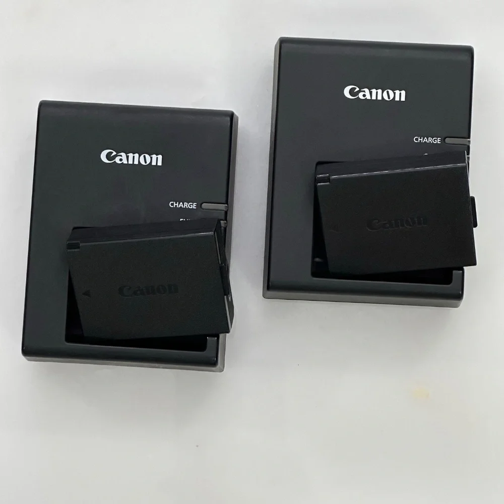 Canon EOS Rebel T6 + Bundle Kit - *MINT CONDITION* - SHUTTER COUNT ONLY 6,873!!!